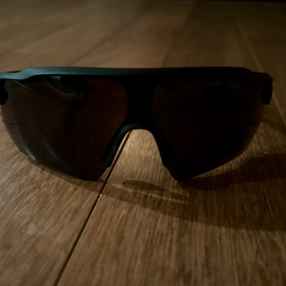 H&M move Black Frame Sunglasses